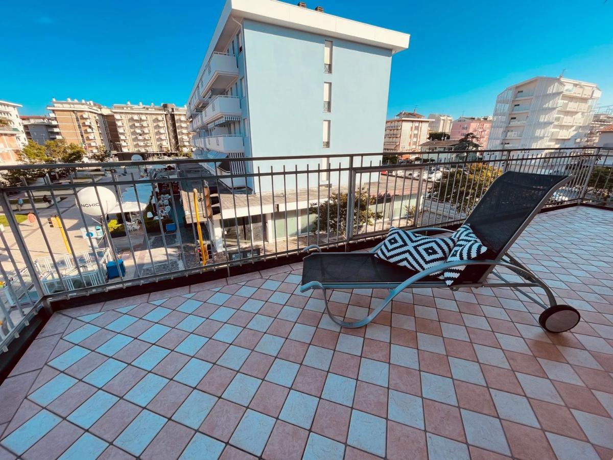 Family Apartment Piazza Milano - Jesolo Exterior photo