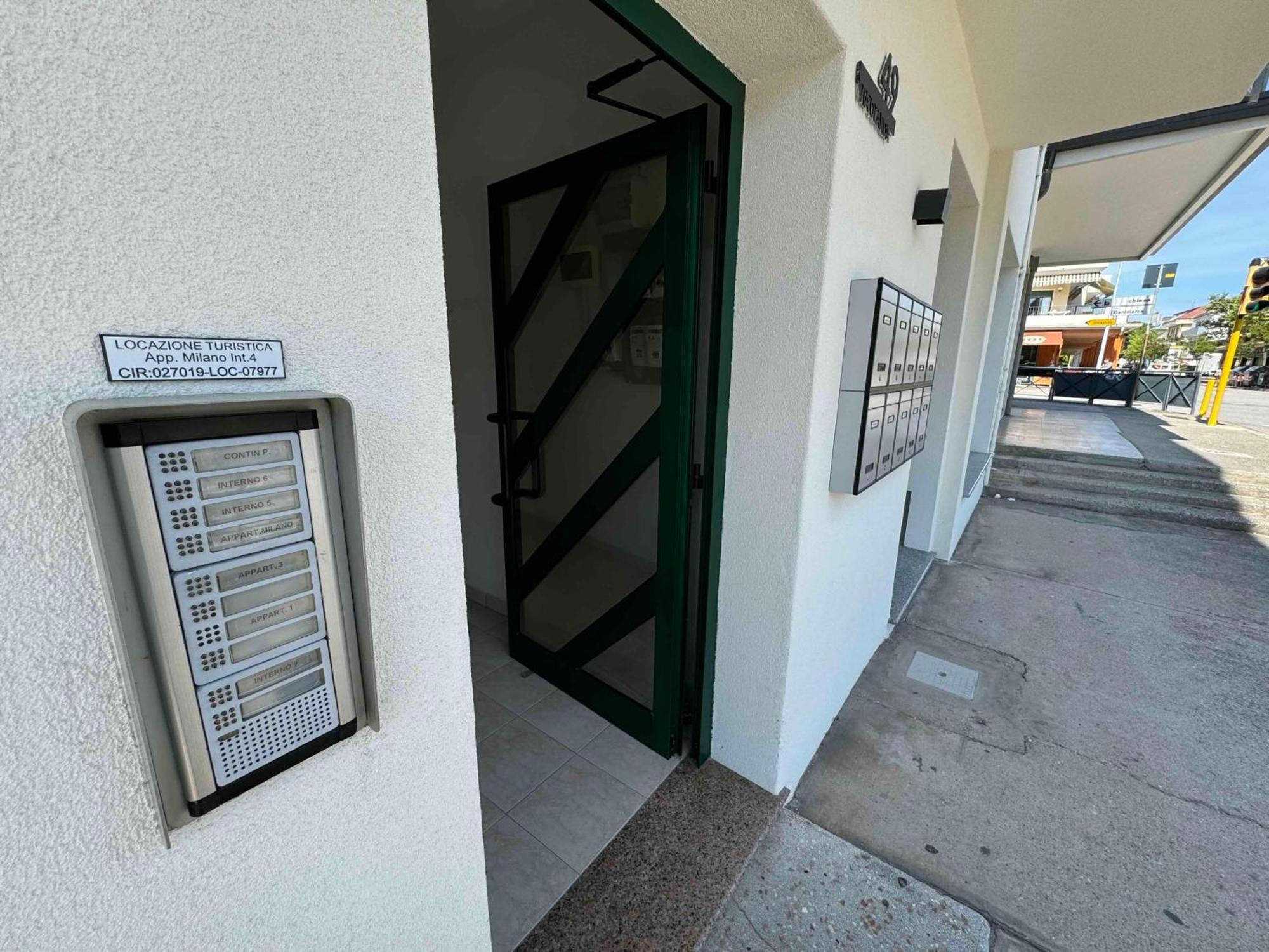 Family Apartment Piazza Milano - Jesolo Exterior photo